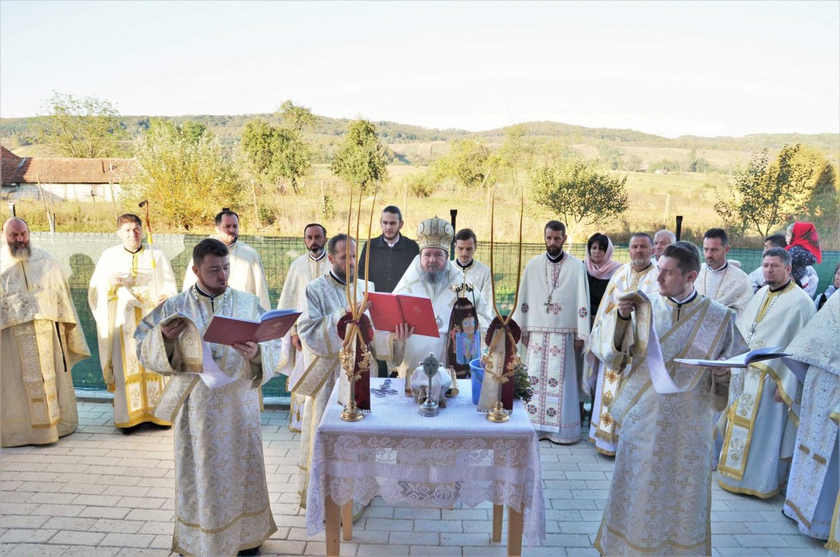 Slujiri arhiereşti în Duminica a 18-a după Rusalii 127266