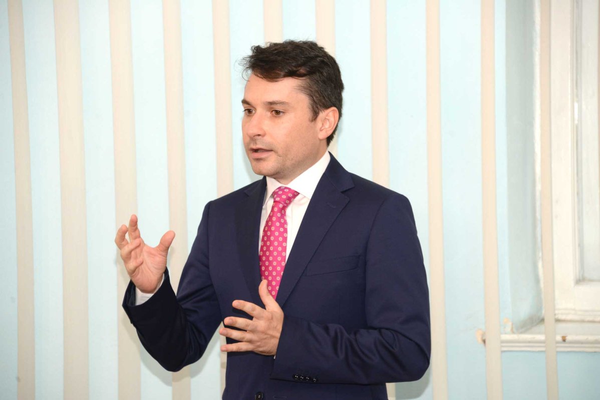 Noi teze de doctorat susţinute la Iaşi 127336