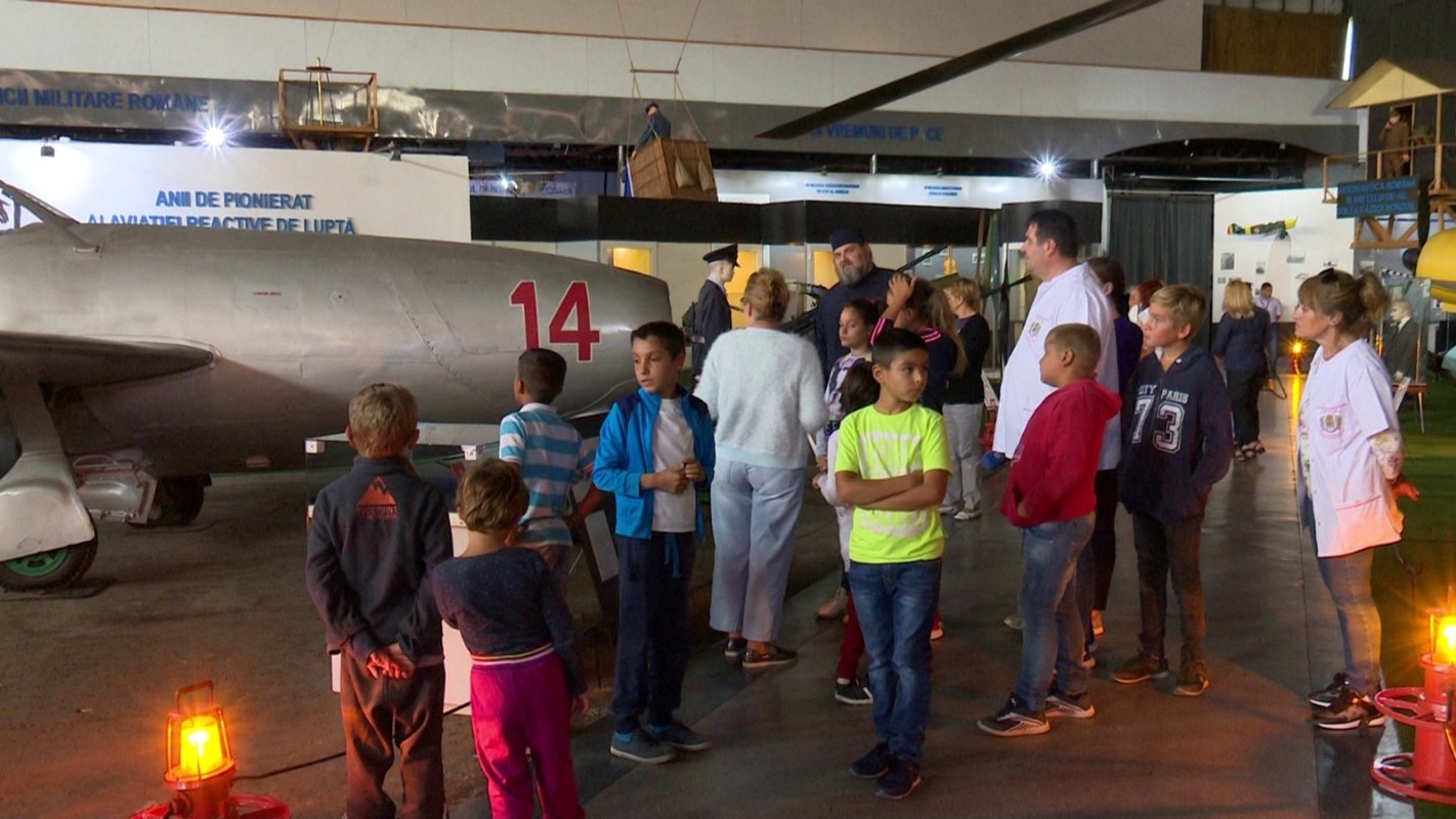 Tur al Muzeului Aviației pentru copii din Ilfov 127370
