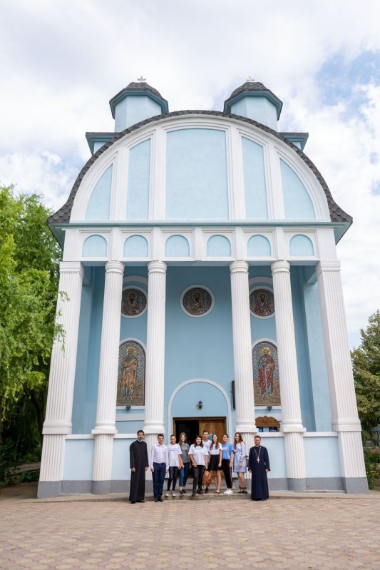 Biserica Albastră din Amara și elanul tinereții 127436