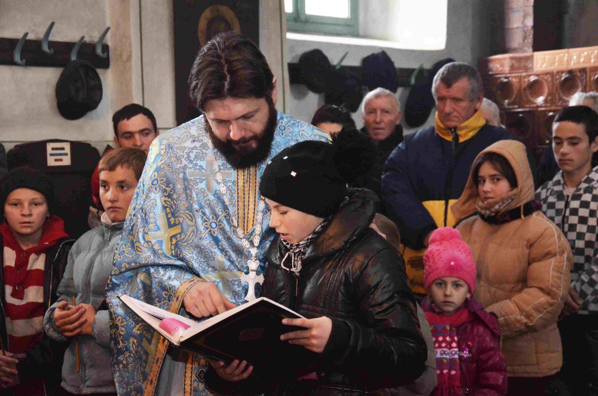 Îndemnuri ale părintelui Stăniloae către tinerii slujitori ai altarelor 127458