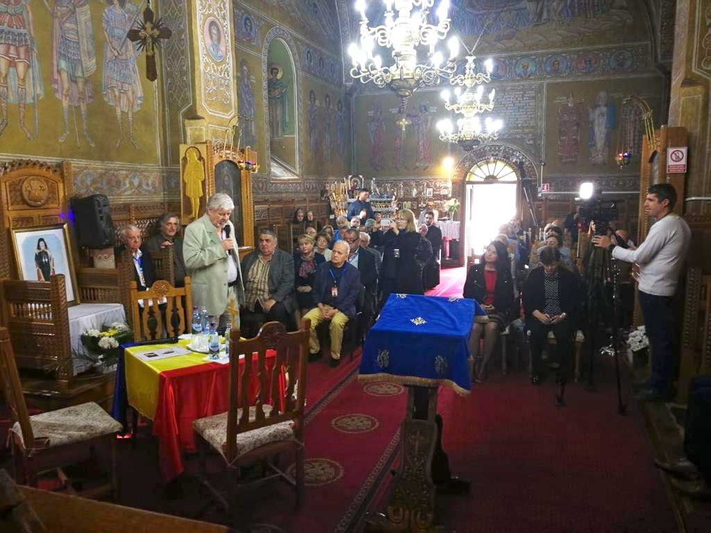 Colocviul „Creştinismul - încotro?”, la Bacău 127597