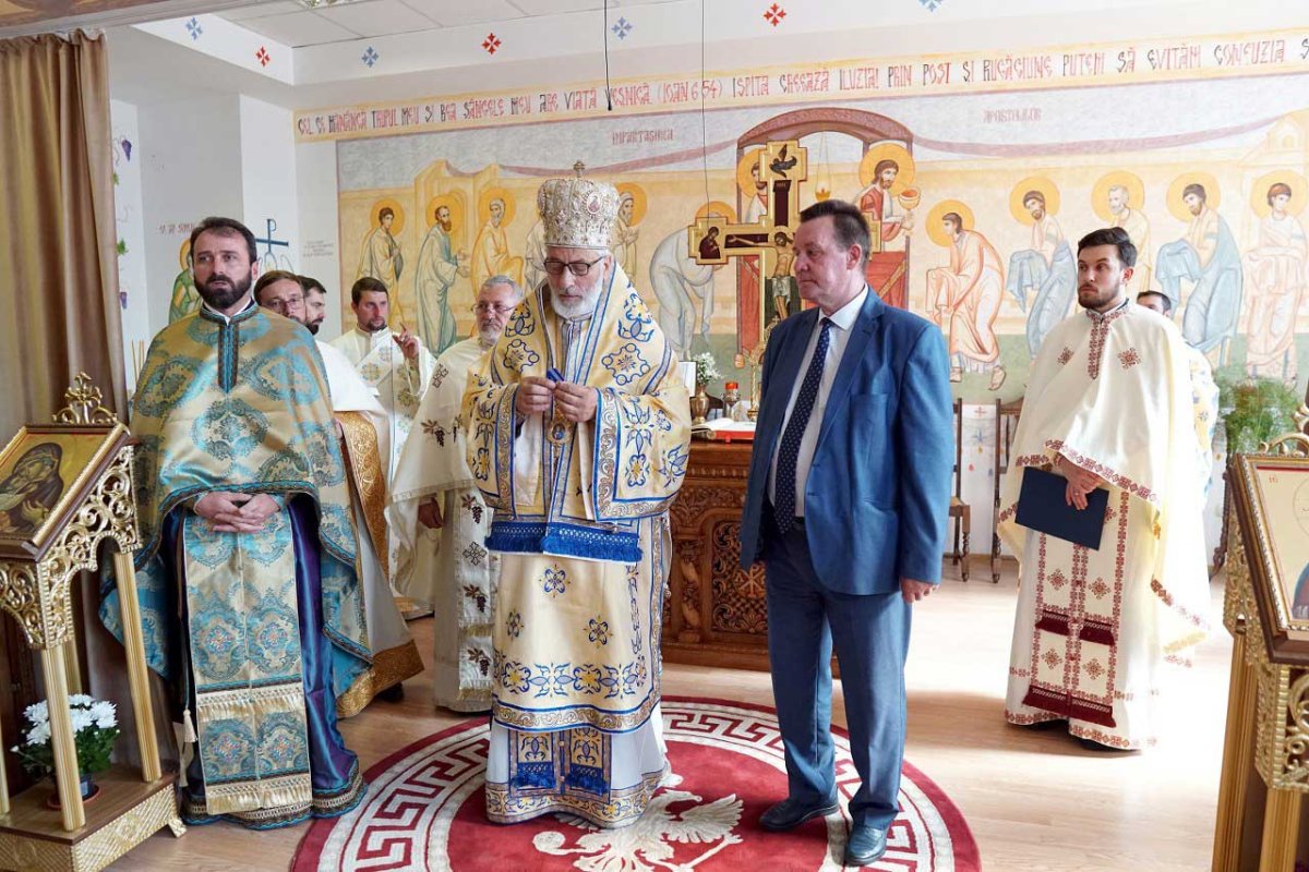 Paraclis pentru studenții Universității din Pitești, județul Argeș 127812