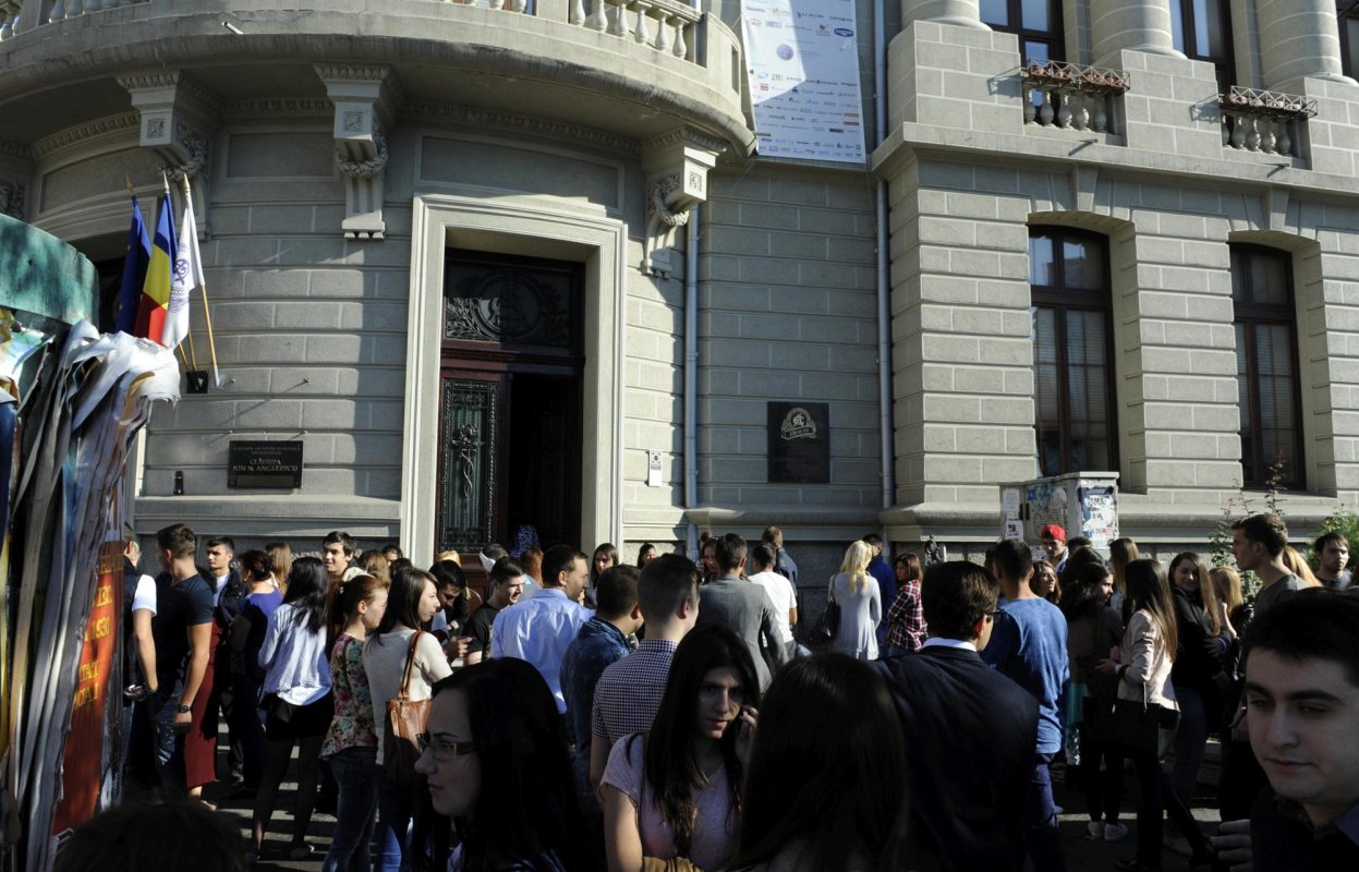 Două noi linii de finanţare 127933