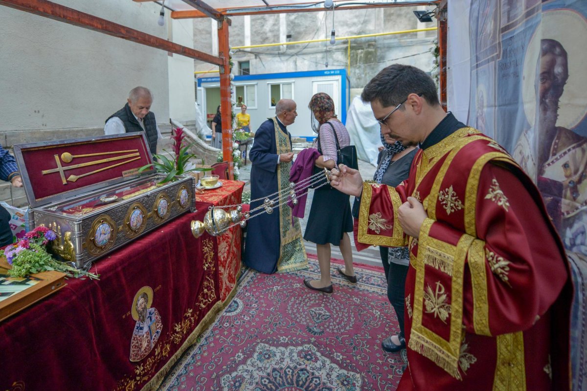 Mucenicii Ciprian şi Iustina, sărbătoriţi la Biserica Zlătari din Capitală 127960