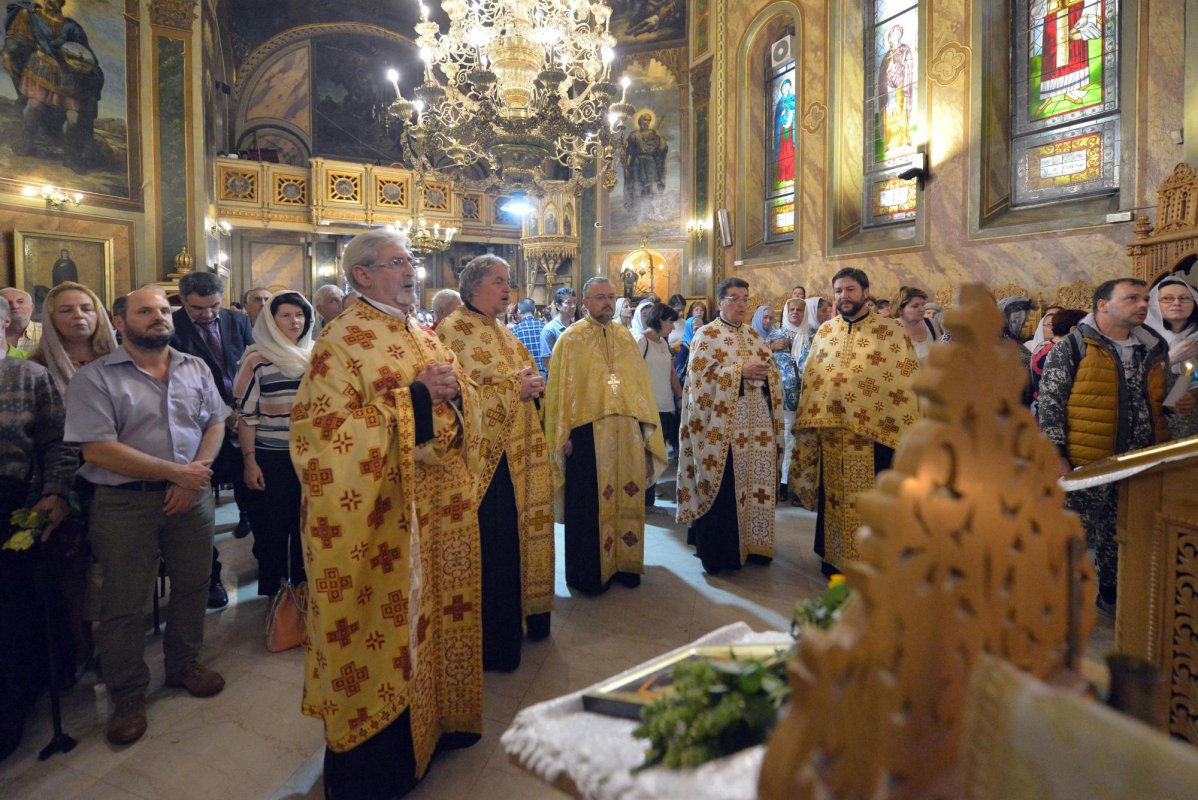 Mucenicii Ciprian şi Iustina, sărbătoriţi la Biserica Zlătari din Capitală 127962
