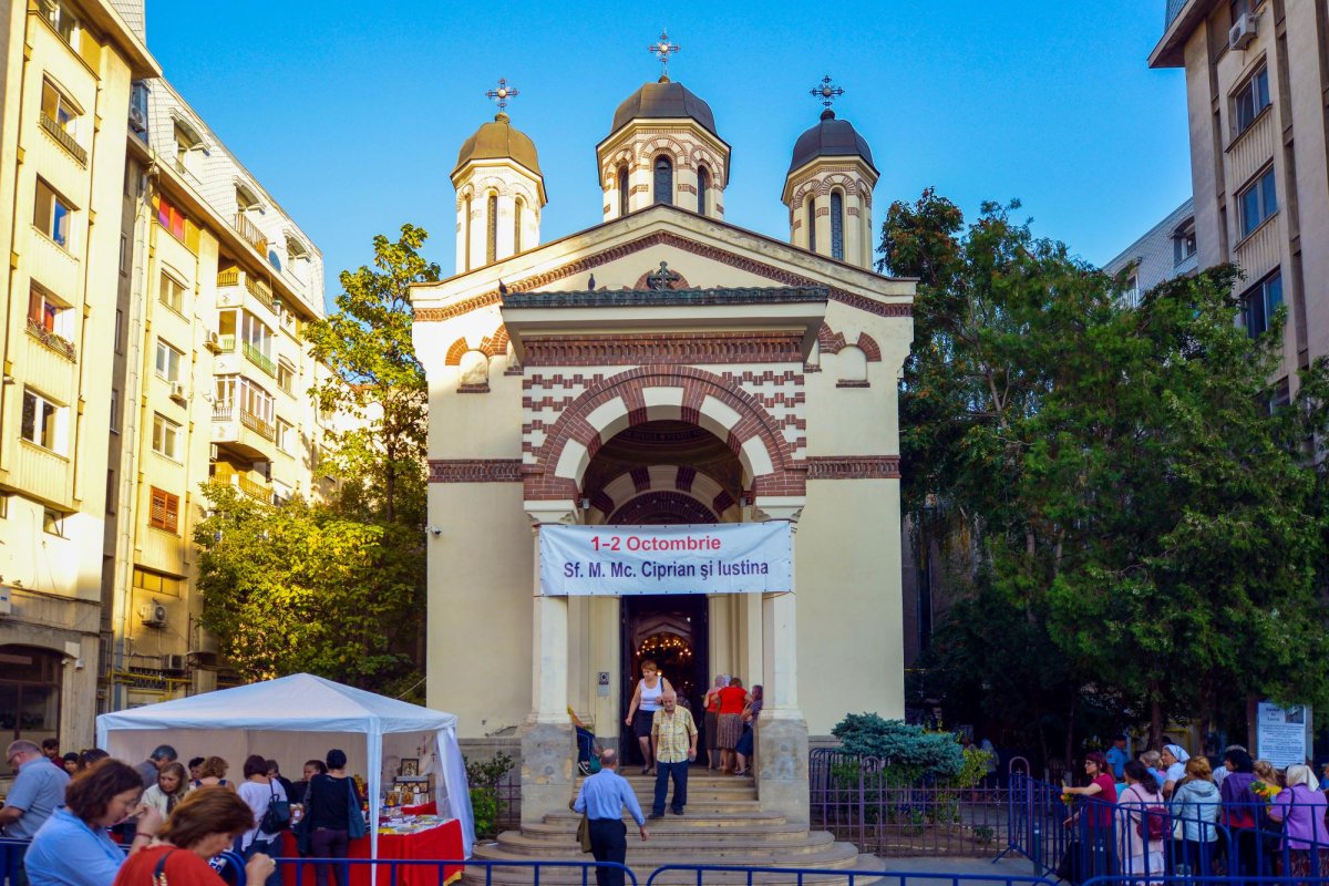 Mucenicii Ciprian şi Iustina, sărbătoriţi la Biserica Zlătari din Capitală 127963