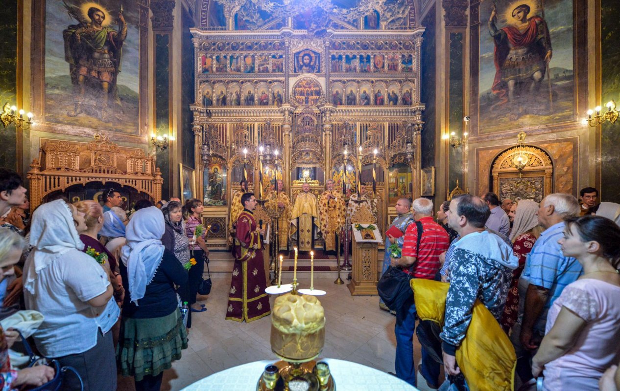 Mucenicii Ciprian şi Iustina, sărbătoriţi la Biserica Zlătari din Capitală 127969