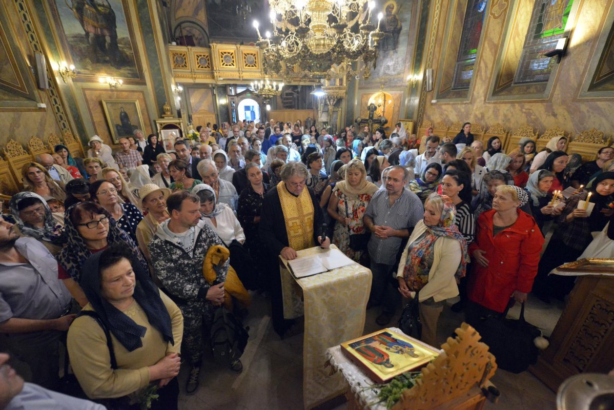 Mucenicii Ciprian şi Iustina, sărbătoriţi la Biserica Zlătari din Capitală 127971