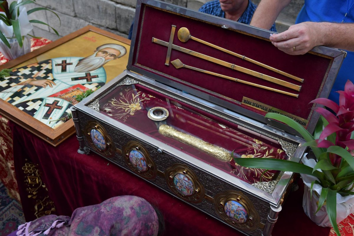 Mucenicii Ciprian şi Iustina, sărbătoriţi la Biserica Zlătari din Capitală 127976