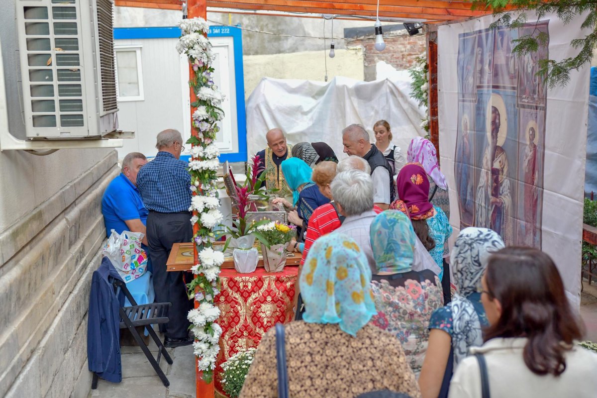 Mucenicii Ciprian şi Iustina, sărbătoriţi la Biserica Zlătari din Capitală 127981