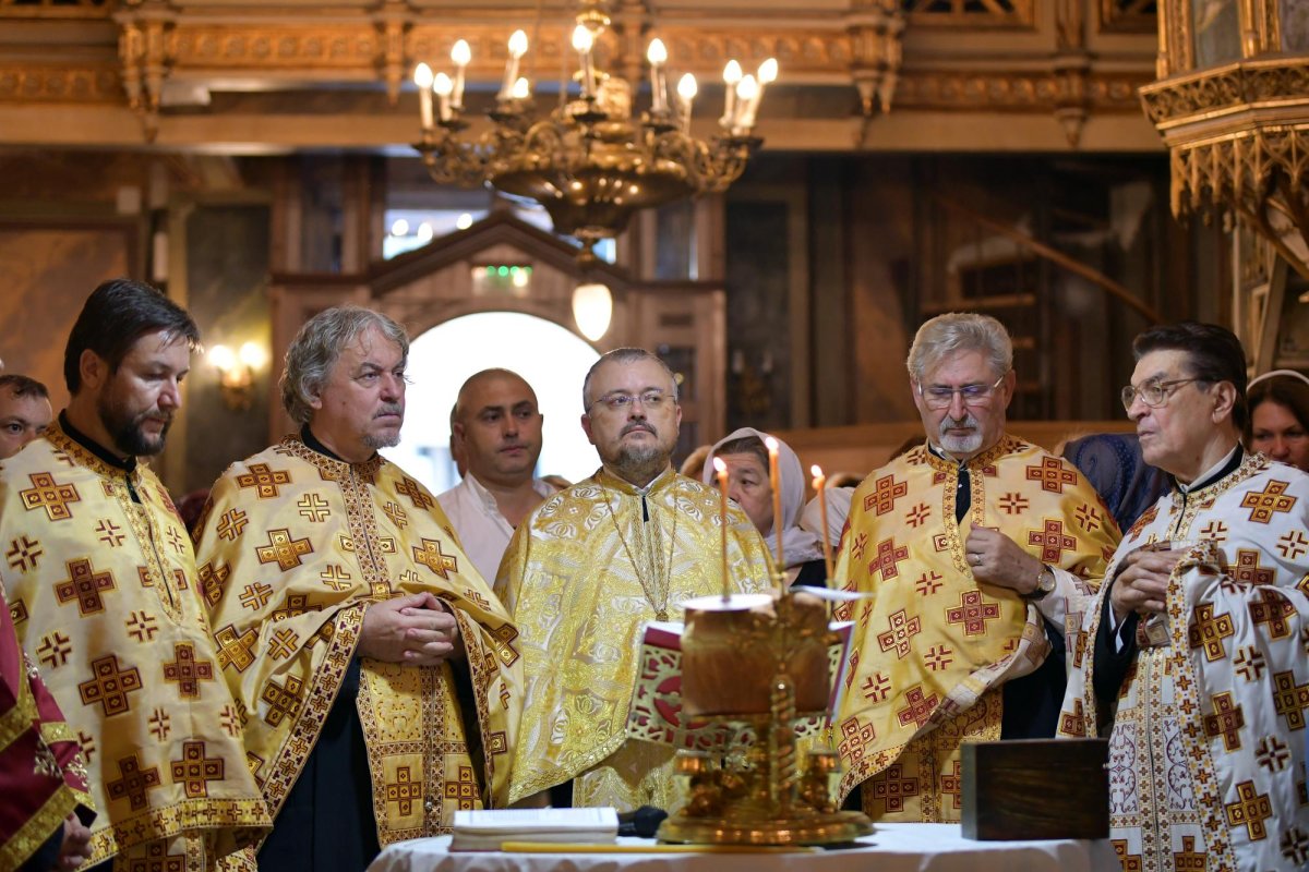 Mucenicii Ciprian şi Iustina, sărbătoriţi la Biserica Zlătari din Capitală 127989