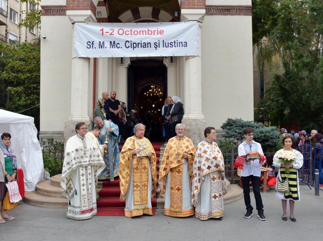 Mucenicii Ciprian şi Iustina, sărbătoriţi la Biserica Zlătari din Capitală 127994