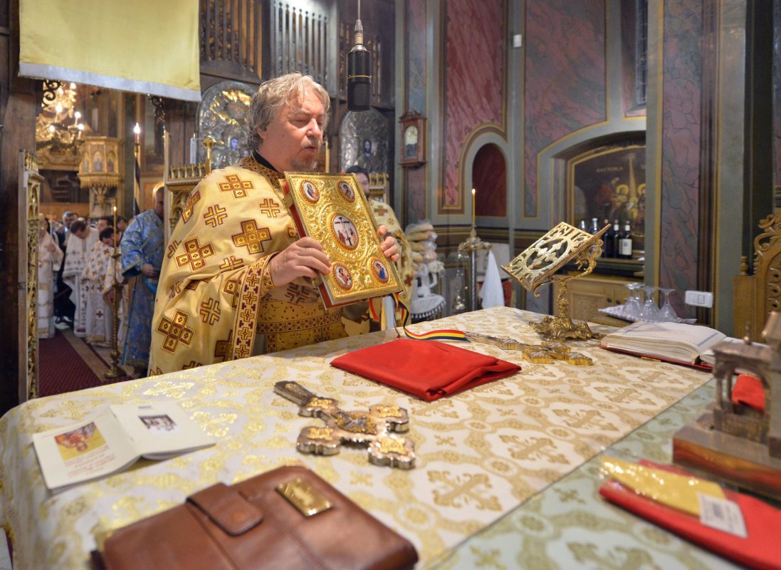 Mucenicii Ciprian şi Iustina, sărbătoriţi la Biserica Zlătari din Capitală 127998