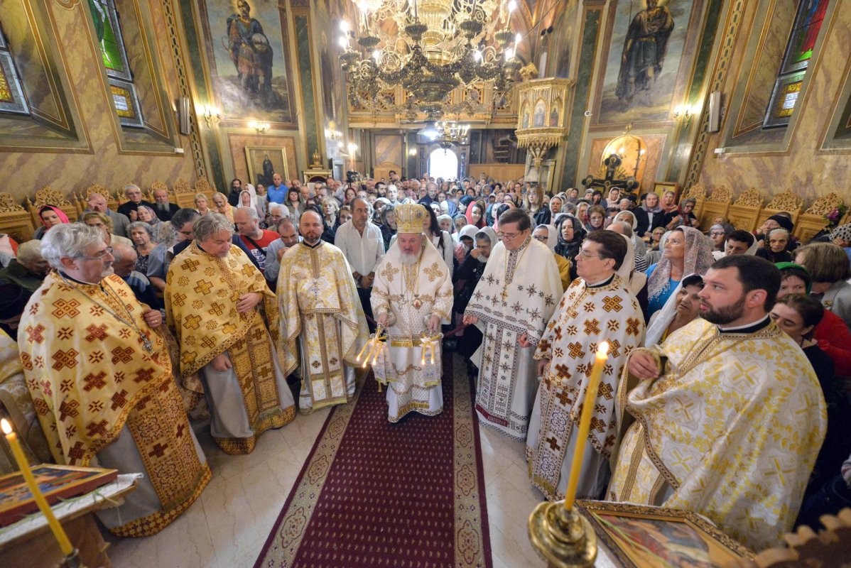 Mucenicii Ciprian şi Iustina, sărbătoriţi la Biserica Zlătari din Capitală 128002