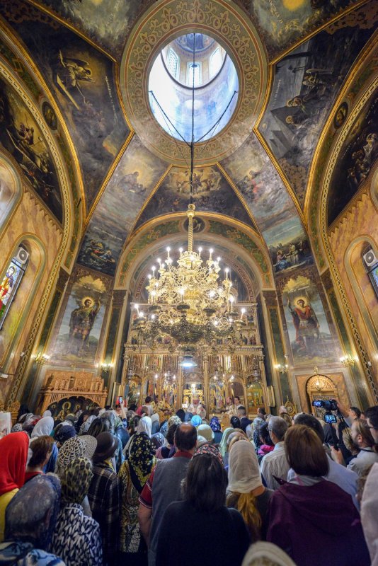 Mucenicii Ciprian şi Iustina, sărbătoriţi la Biserica Zlătari din Capitală 128008