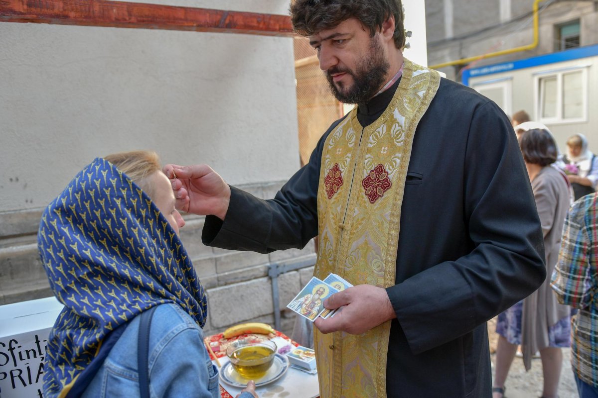 Mucenicii Ciprian şi Iustina, sărbătoriţi la Biserica Zlătari din Capitală 128018