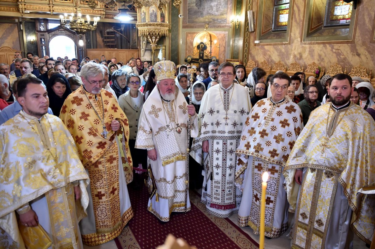 Mucenicii Ciprian şi Iustina, sărbătoriţi la Biserica Zlătari din Capitală 128024