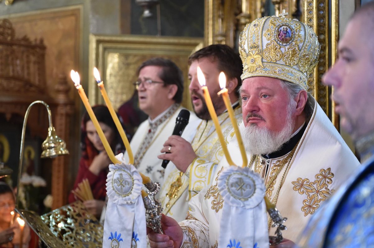 Mucenicii Ciprian şi Iustina, sărbătoriţi la Biserica Zlătari din Capitală 128028