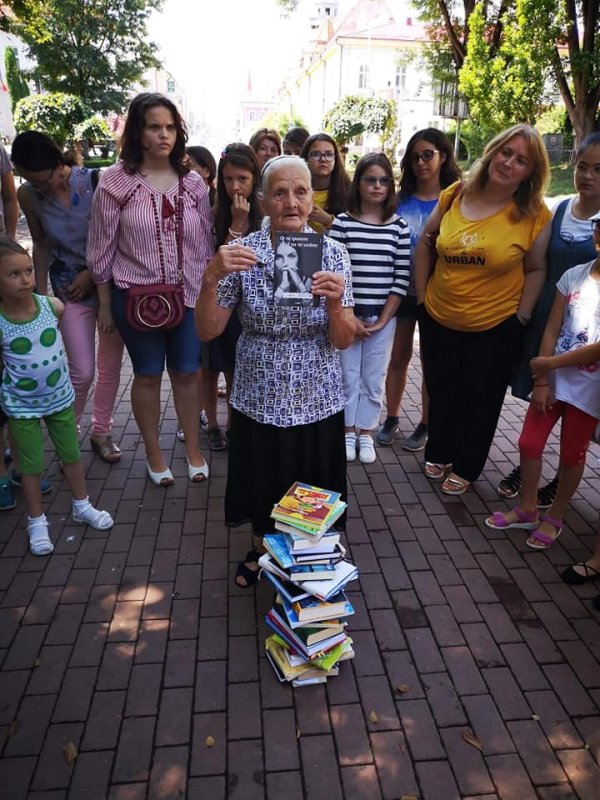 Tinerii din Rădăuți schimbă orașul prin lectură 128116