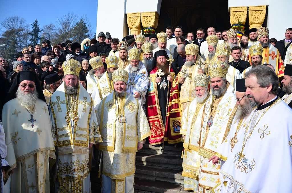 Un sfert de veac de la inaugurarea Episcopiei Covasnei şi Harghitei 127957