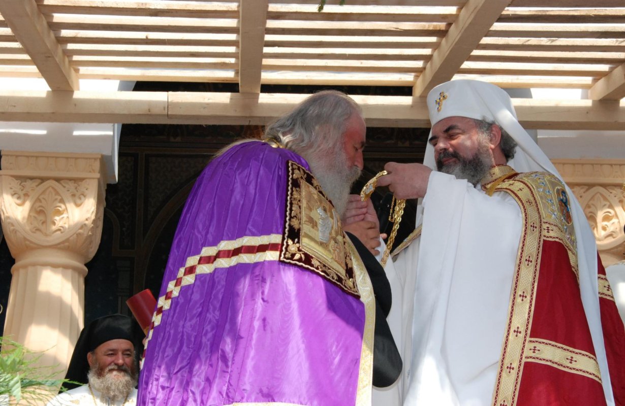 Un sfert de veac de la inaugurarea Episcopiei Covasnei şi Harghitei 127958