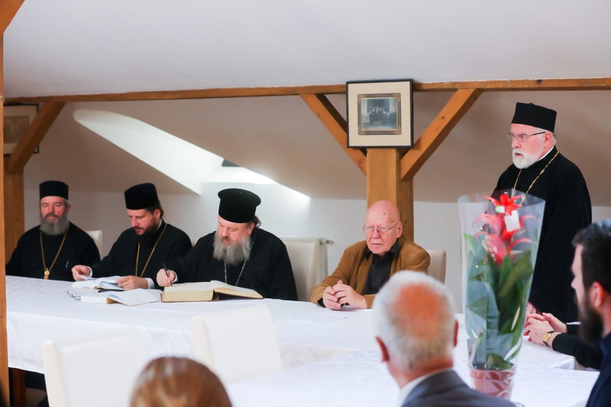 Lucrare care pune în lumină istoria și valoarea Mănăstirii Căldărușani 128134