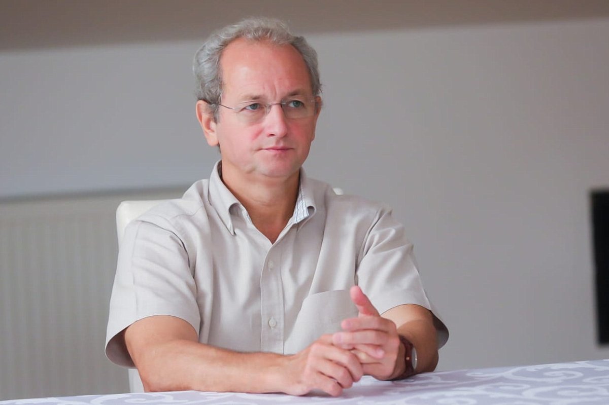 Lucrare care pune în lumină istoria și valoarea Mănăstirii Căldărușani 128136