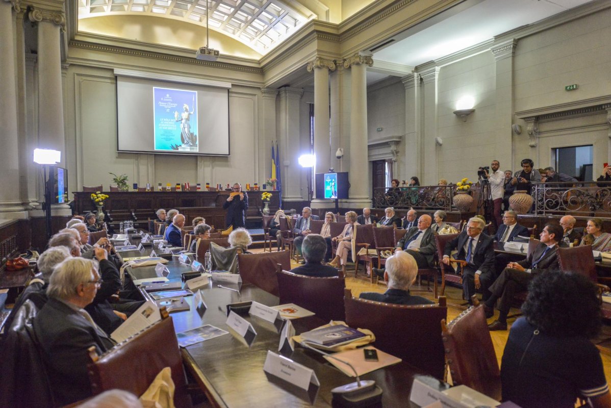 Seminar internaţional la Academia Română 128217