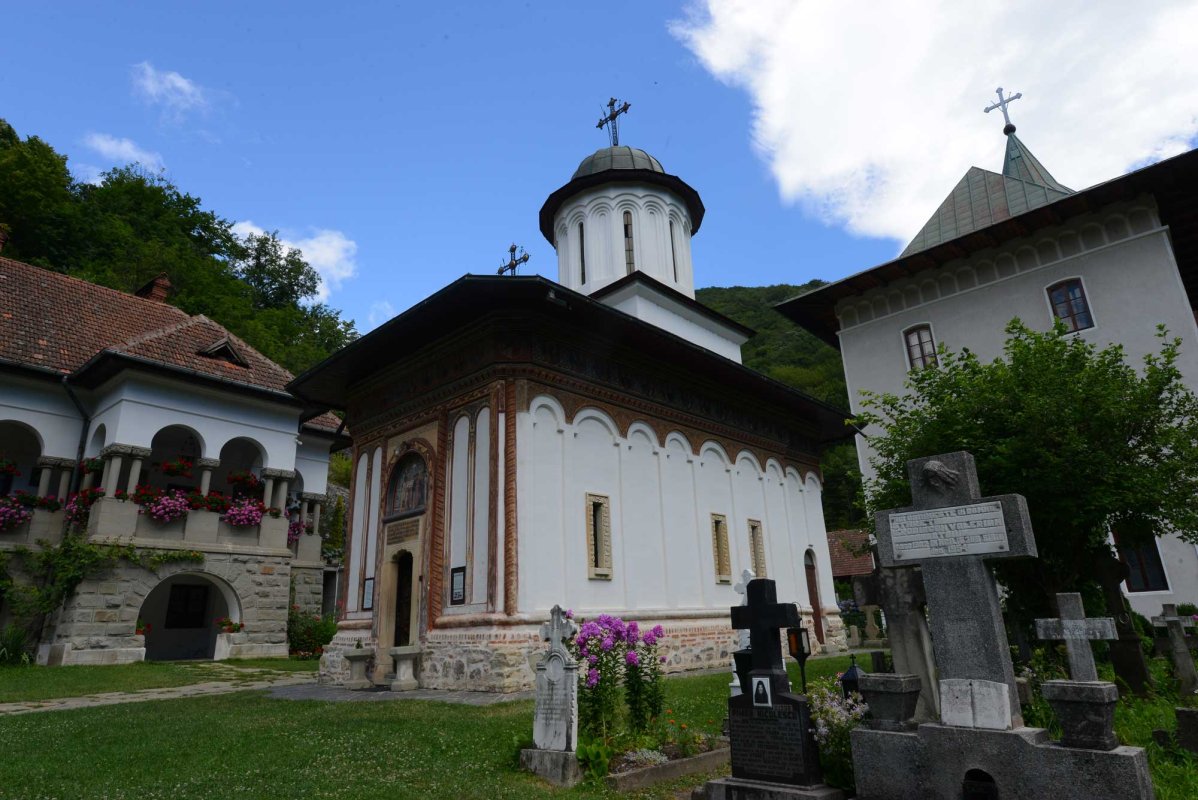 Sfinţii Cuvioşi Daniil şi Misail, căutarea desăvârşirii 128231