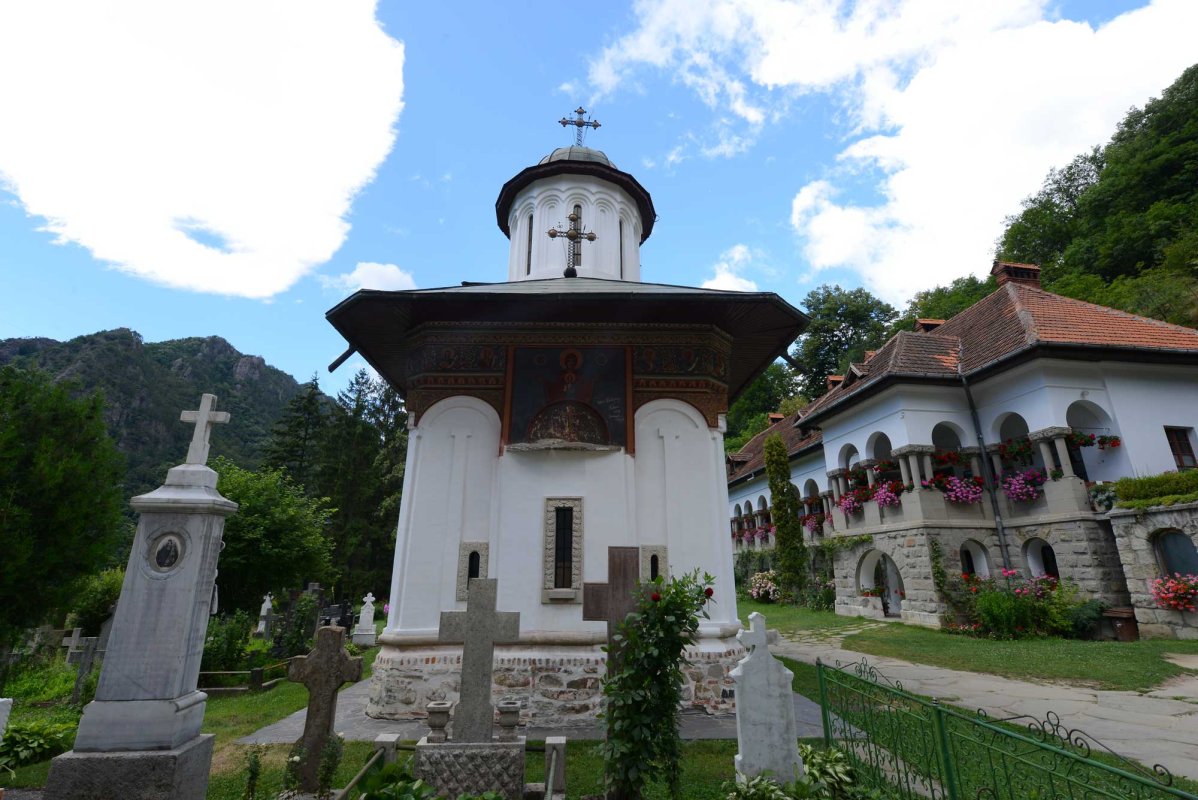 Sfinţii Cuvioşi Daniil şi Misail, căutarea desăvârşirii 128233