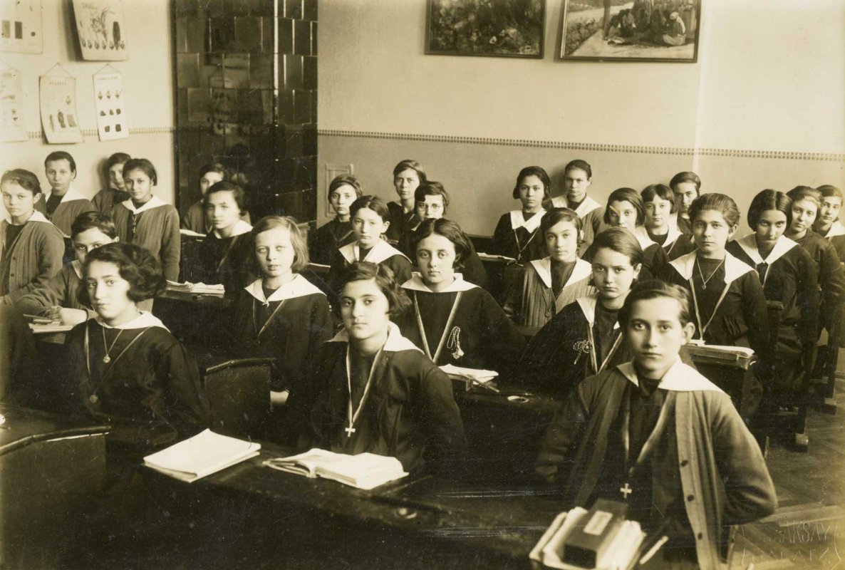 Clericii ortodocși în viața satului românesc 127684