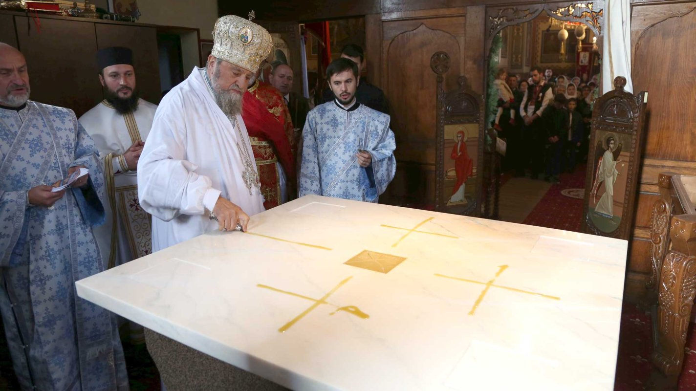 Sfințirea Bisericii „Sfântul Nicolae” din Budila, județul Brașov 128322