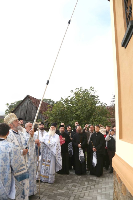 Sfințirea Bisericii „Sfântul Nicolae” din Budila, județul Brașov 128323