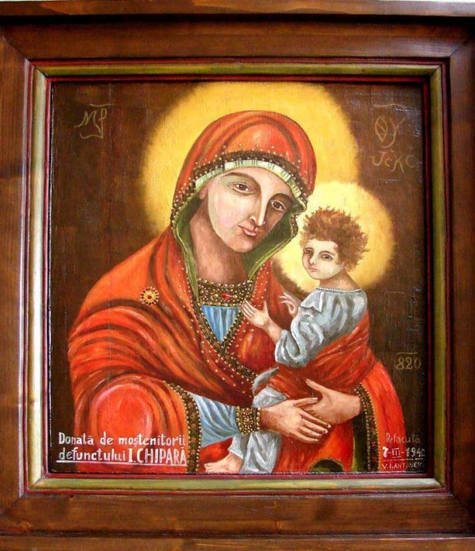 Troiţele, semn al păstrării identităţii creştine 128297