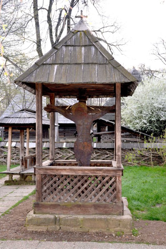 Troiţele, semn al păstrării identităţii creştine 128311