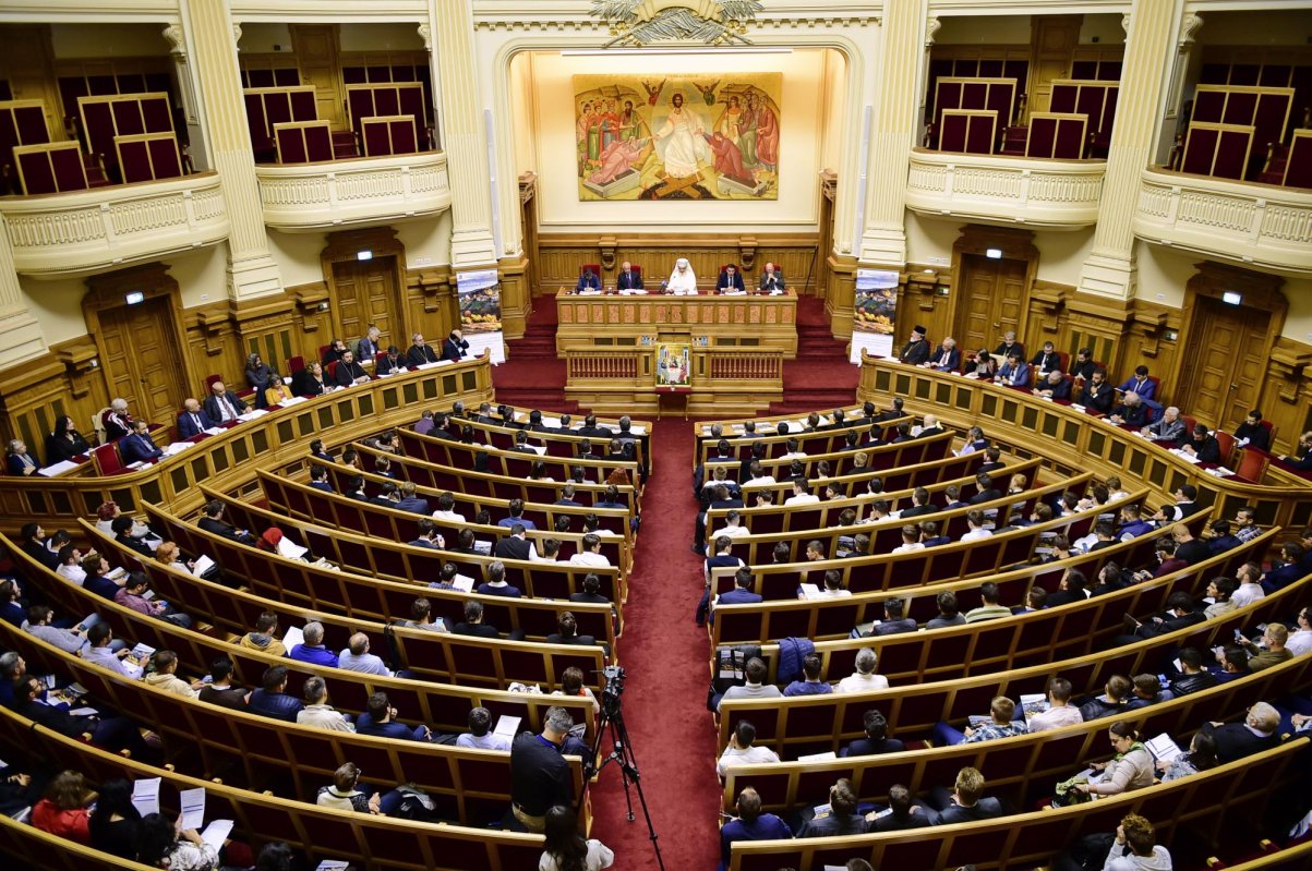 Prețuire și responsabilitate pentru valorile satului românesc 128383