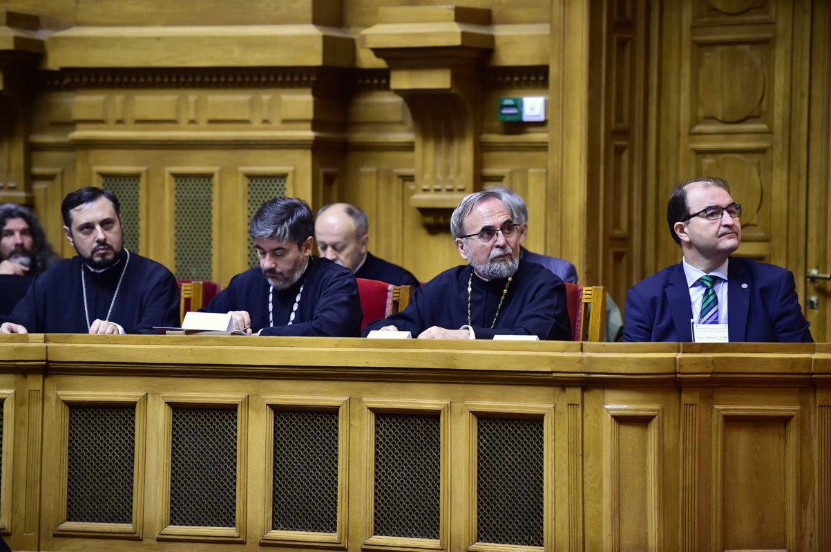 Simpozion Național de Teologie la Palatul Patriarhiei 128434