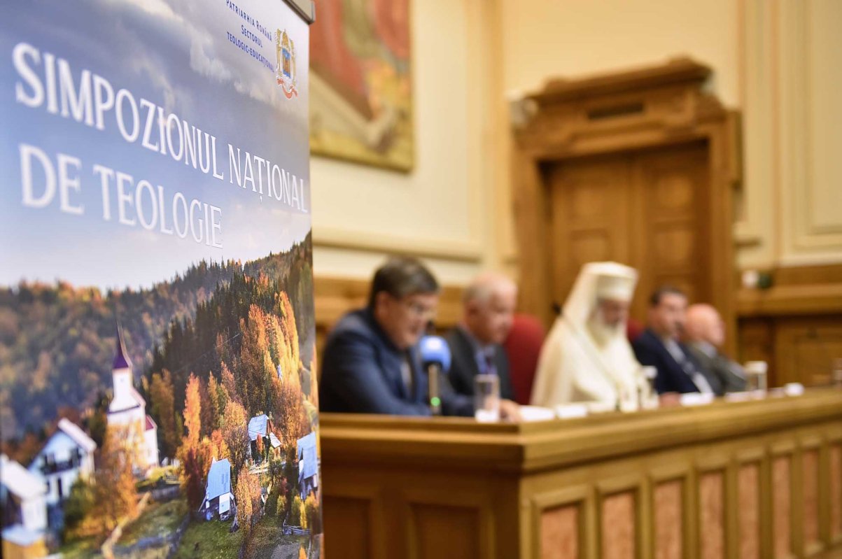 Simpozion Național de Teologie la Palatul Patriarhiei 128443