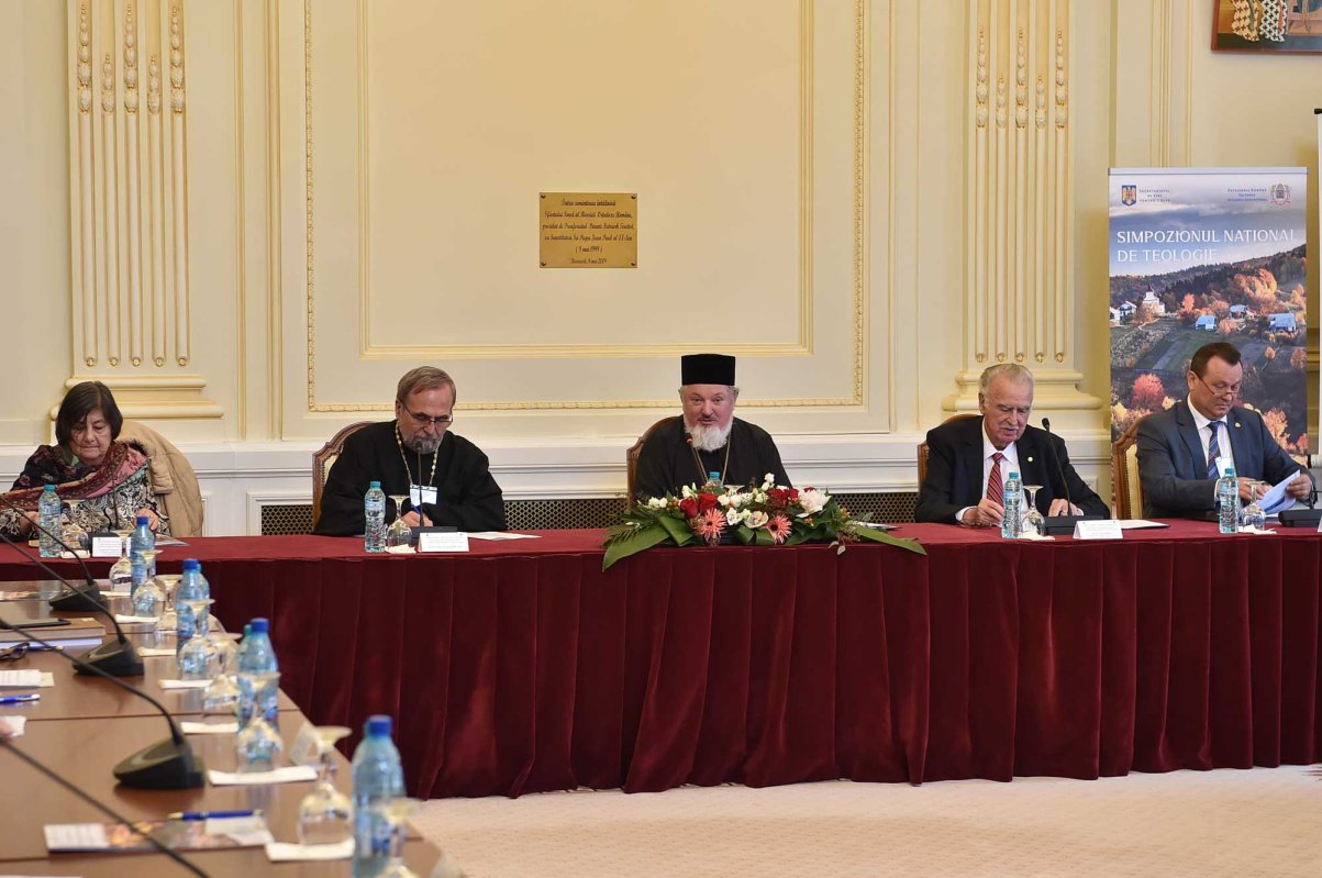 Simpozion Național de Teologie la Palatul Patriarhiei 128447