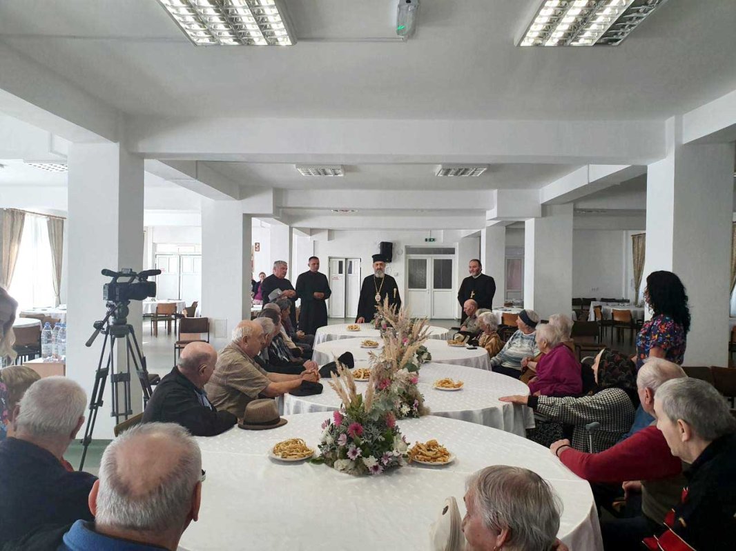 Evenimente festive destinate vârstnicilor 128496