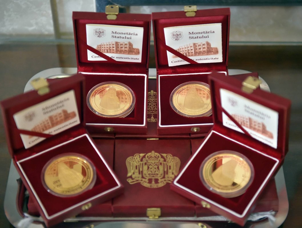 Distincţii pentru susţinătorii orei de religie 128622