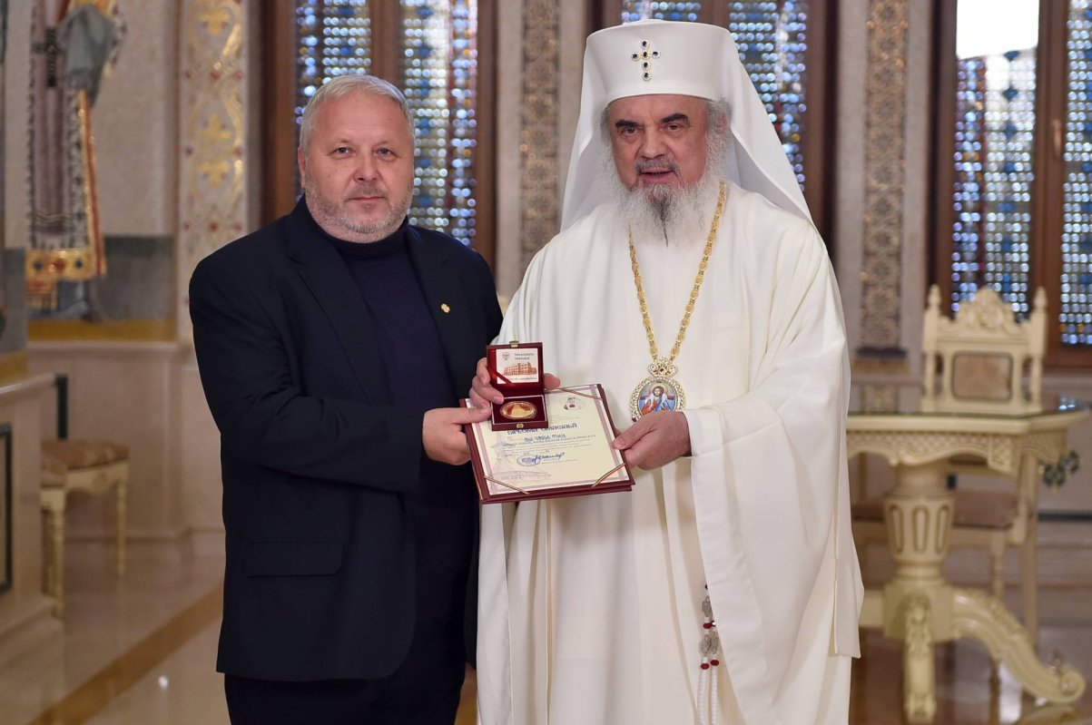 Distincţii pentru susţinătorii orei de religie 128624