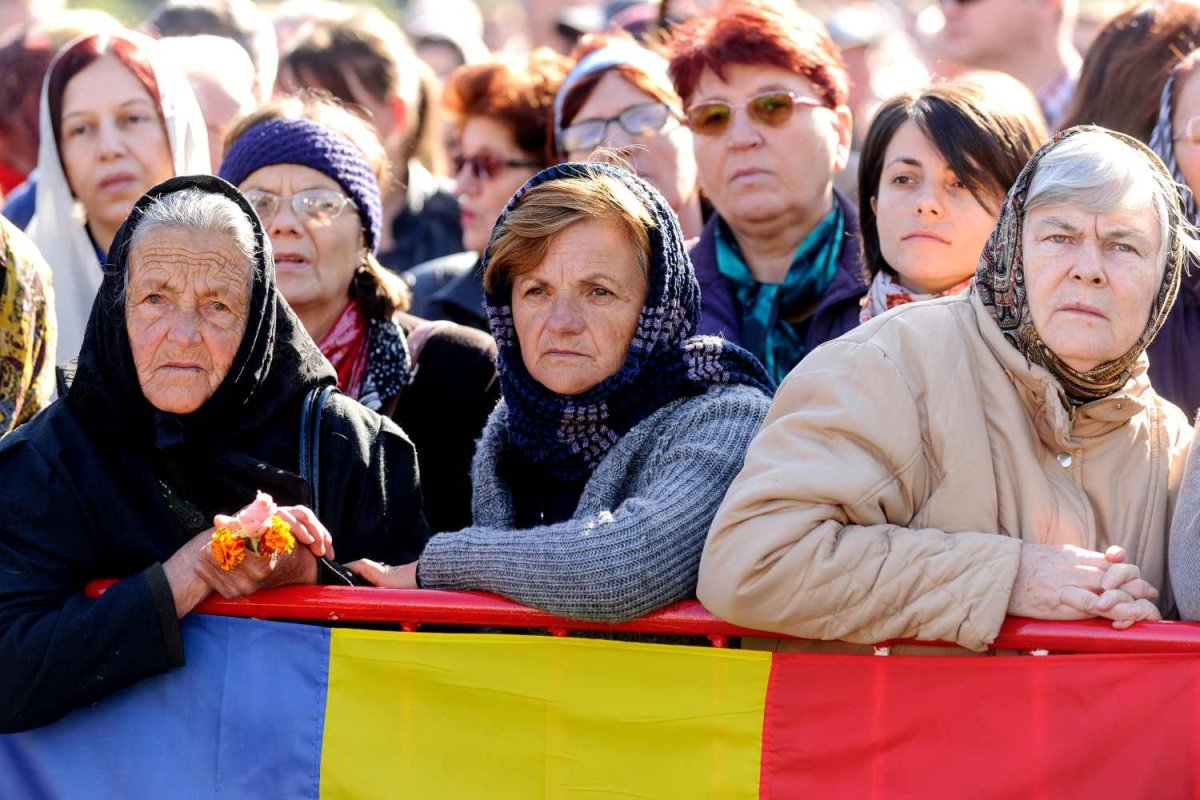 Trenuri suplimentare pentru pelerini 128681