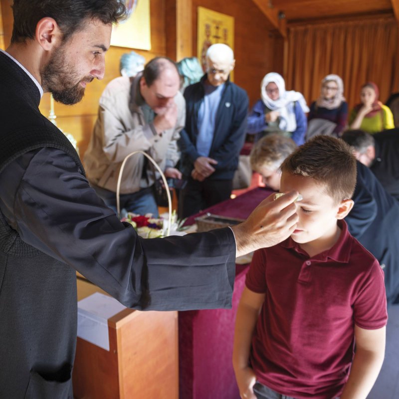 Mâna dreaptă a  Sfântului Ierarh Spiridon, cinstită în București 129009