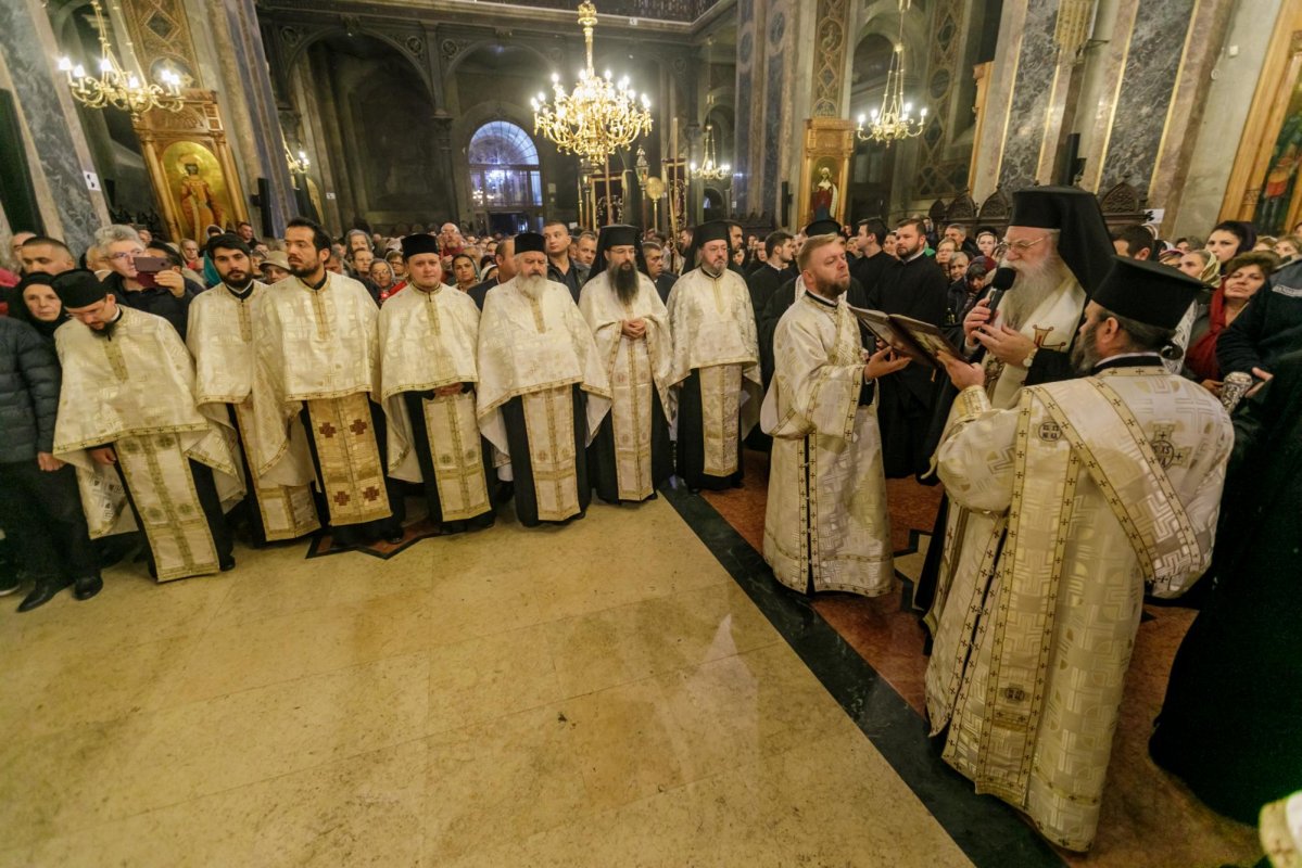 Procesiune cu moaștele Sfintei Parascheva la Iași 128784