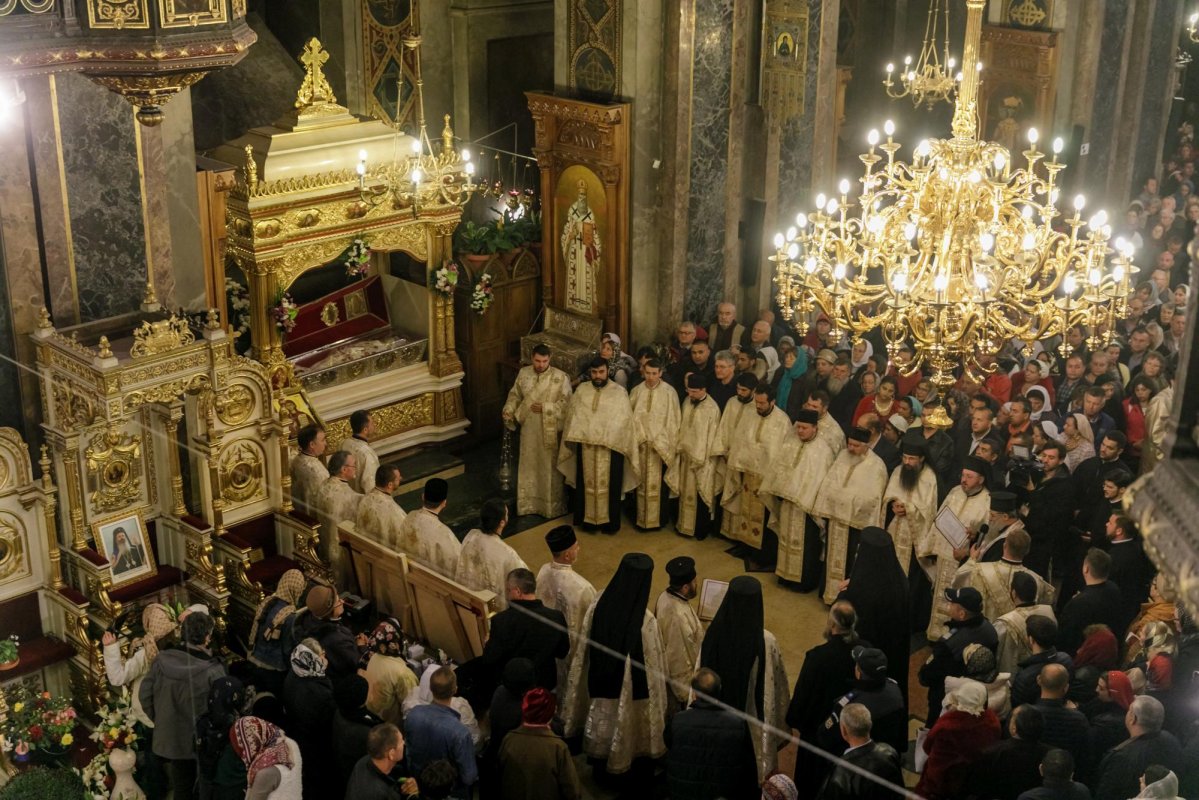 Procesiune cu moaștele Sfintei Parascheva la Iași 128787