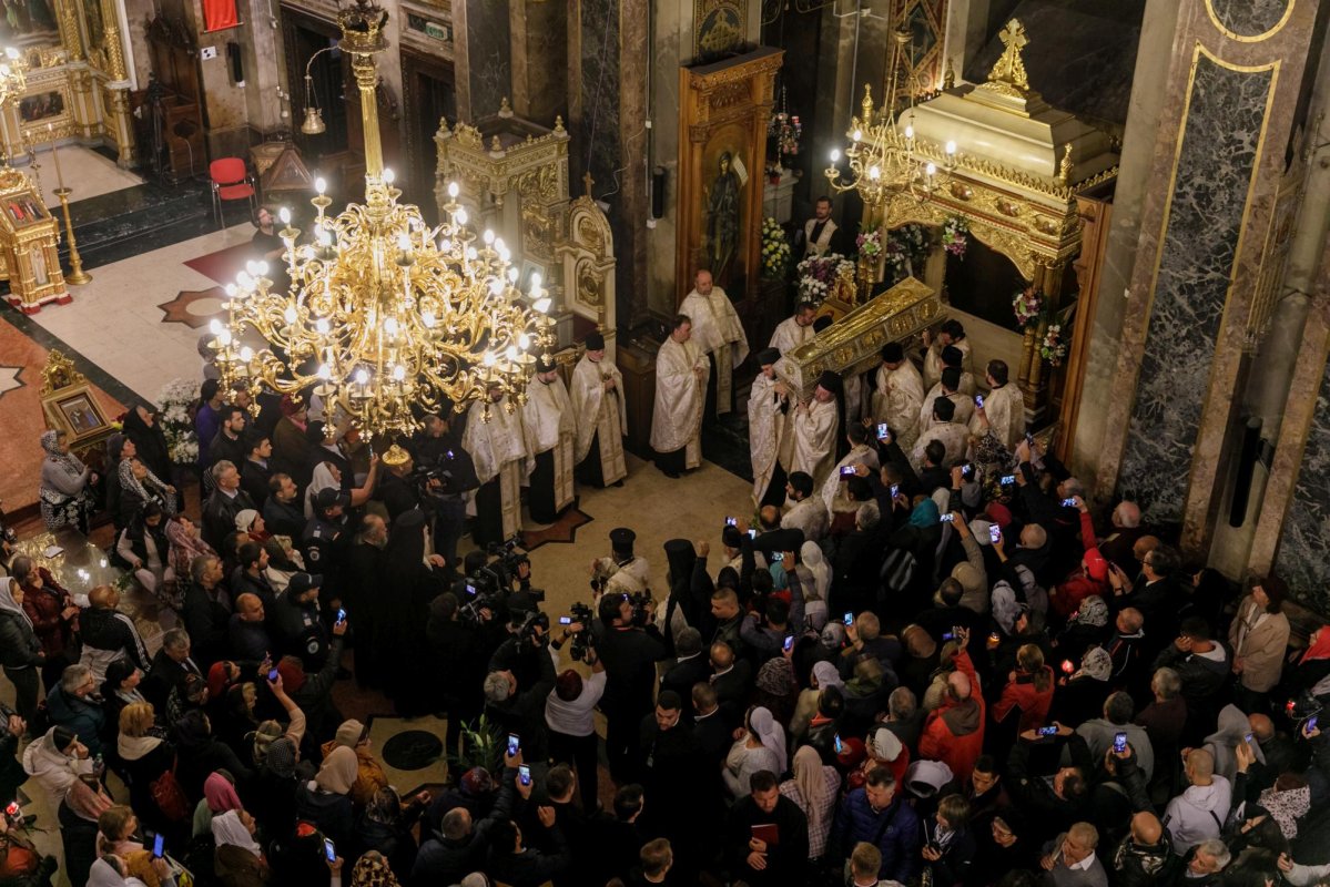 Procesiune cu moaștele Sfintei Parascheva la Iași 128795