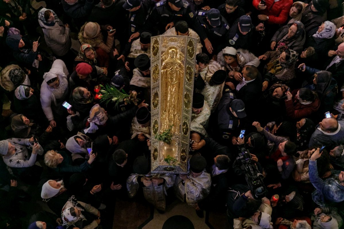 Procesiune cu moaștele Sfintei Parascheva la Iași 128796