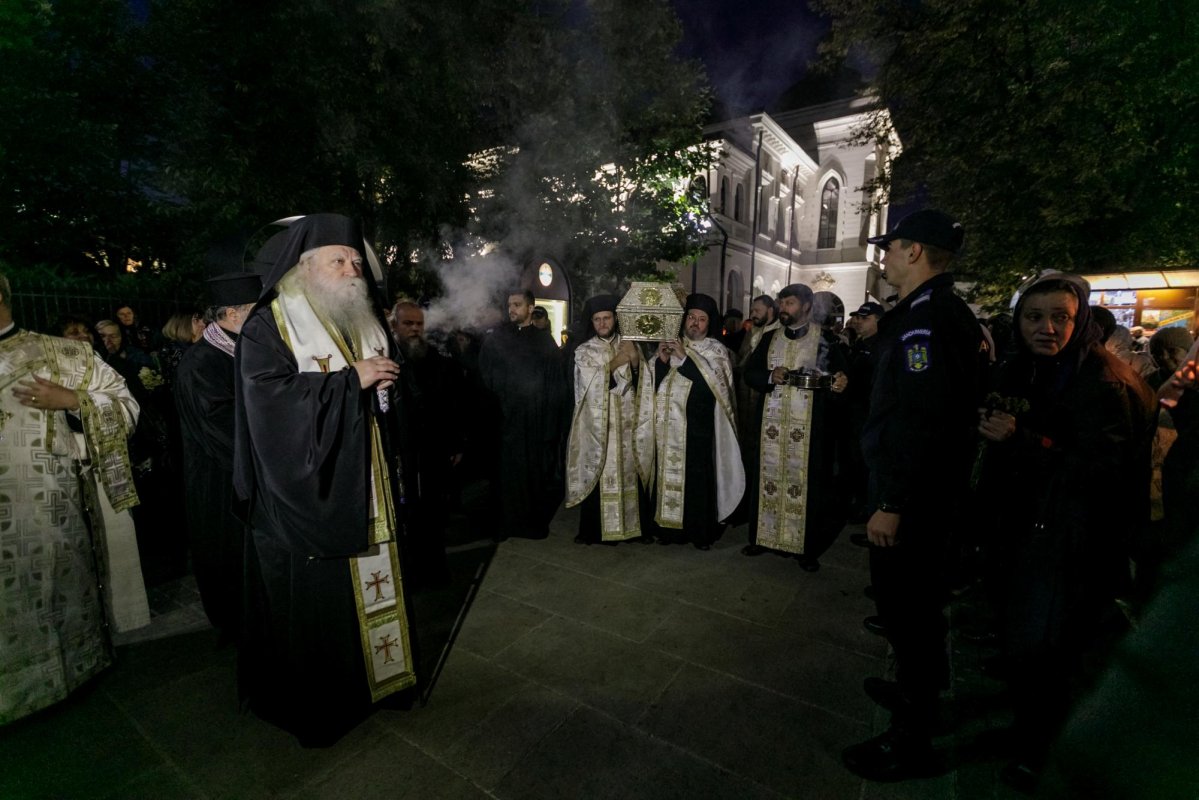 Procesiune cu moaștele Sfintei Parascheva la Iași 128798